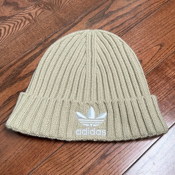 Women’s Adidas Beige Ribbed Knit Beanie - Picture 3 of 7
